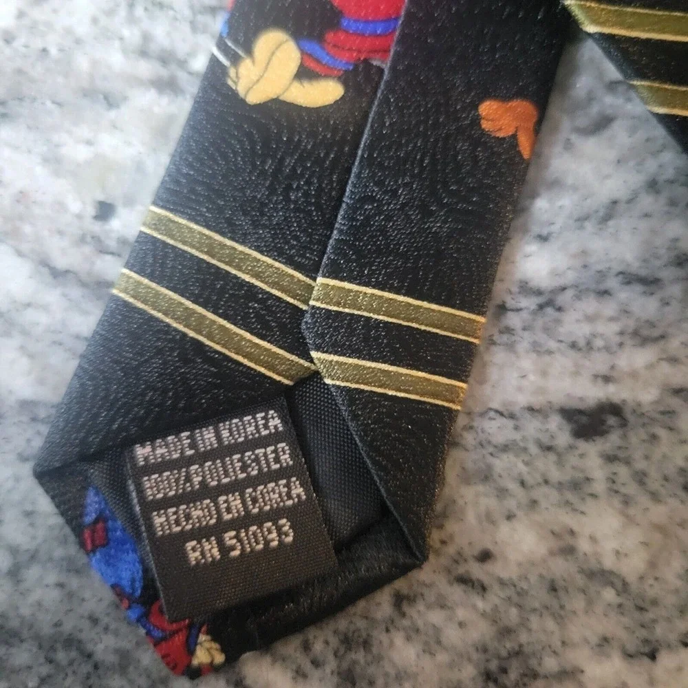 Disney Mickey Unlimited Necktie Mickey Mouse Goofy Men's Novelty Neck‎ Tie NEW